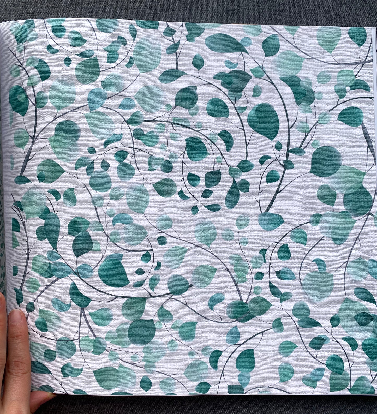Leaves White (Cold Green)