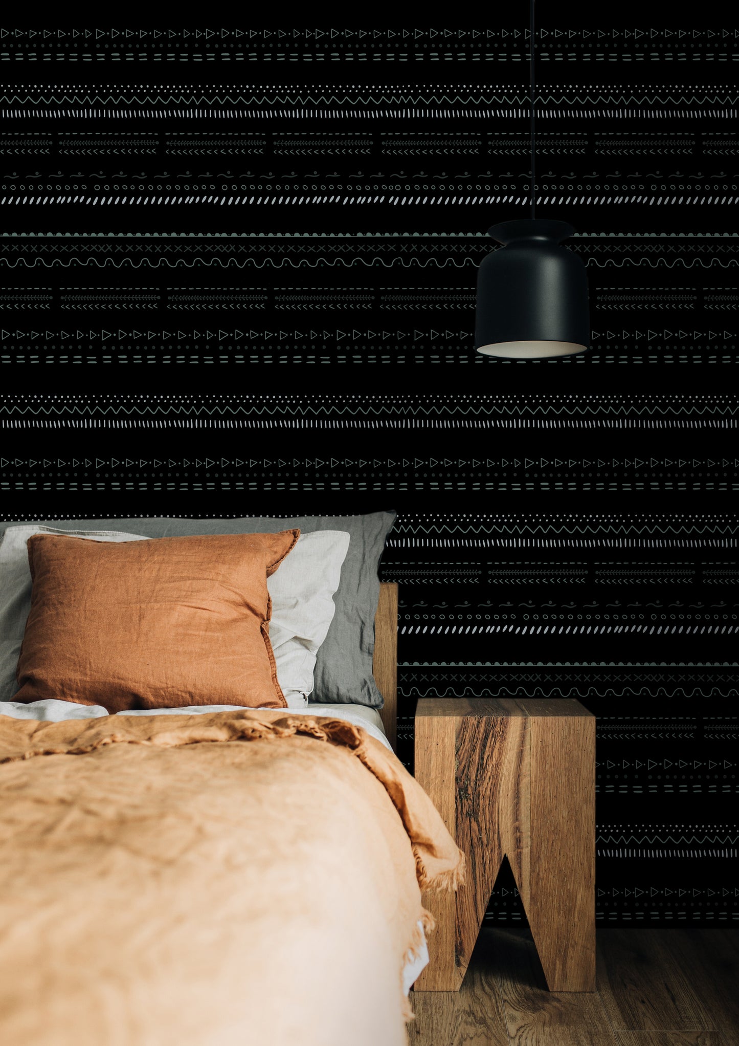 Scandi Black